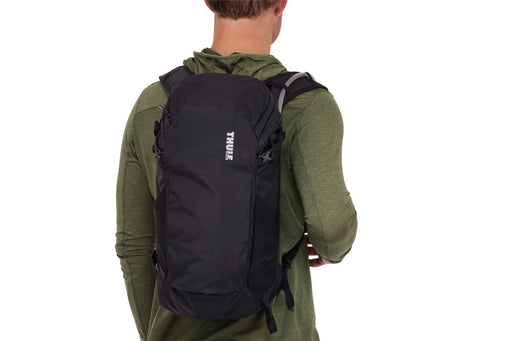Thule AllTrail hydration pack 16L black Thule - Bars 4 Cars
