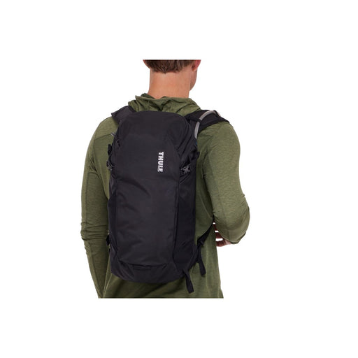 Thule AllTrail hydration pack 16L black Thule - Bars 4 Cars