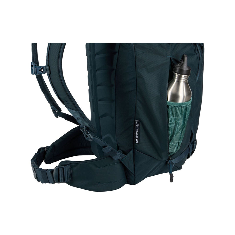 Thule Landmark 40L travel pack darkest blue Thule - Bars 4 Cars