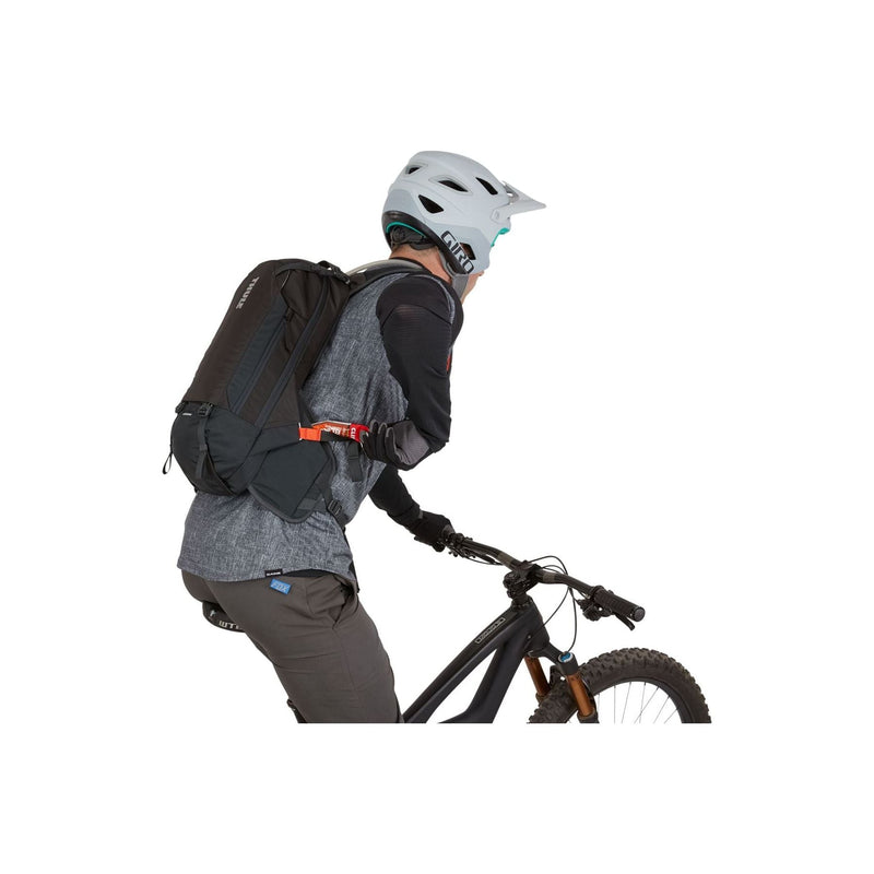 Thule Rail Pro hydration pack 12L Obsidian Grey Hydration Pack Thule - Bars 4 Cars