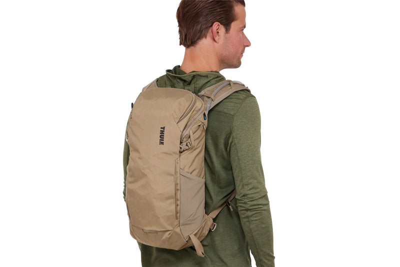 Thule AllTrail hydration pack 16L Faded Khaki tan Thule - Bars 4 Cars