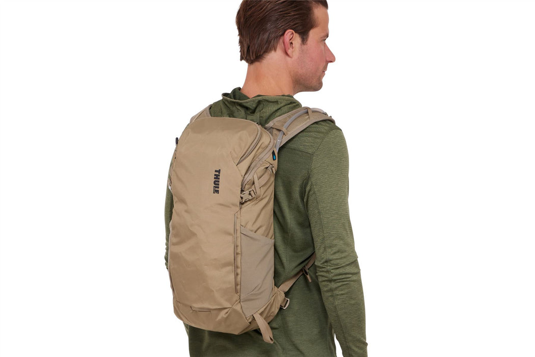 Thule AllTrail hydration pack 16L Faded Khaki tan Thule - Bars 4 Cars