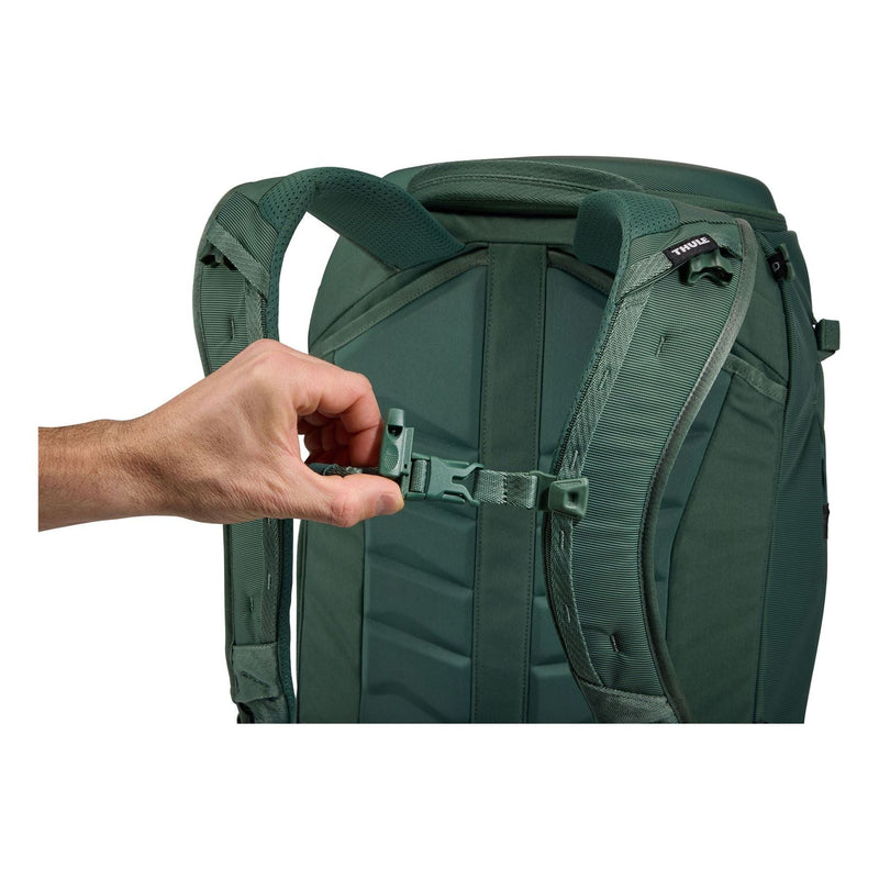 Thule Landmark 60L travel pack hazy green Thule - Bars 4 Cars