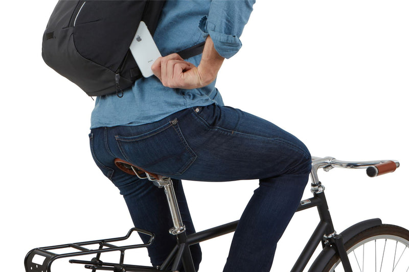 Thule Paramount commuter backpack 27L black Cycling backpack Thule - Bars 4 Cars