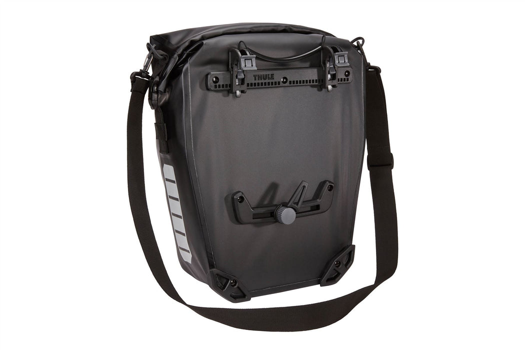Thule Shield pannier 17L black Pannier Thule - Bars 4 Cars