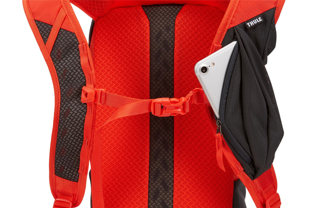 Thule AllTrail 15L Lightweight Hiking Pack Thule - Bars 4 Cars